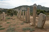 Sartenais, Menhirallee von Stantari 1.JPG